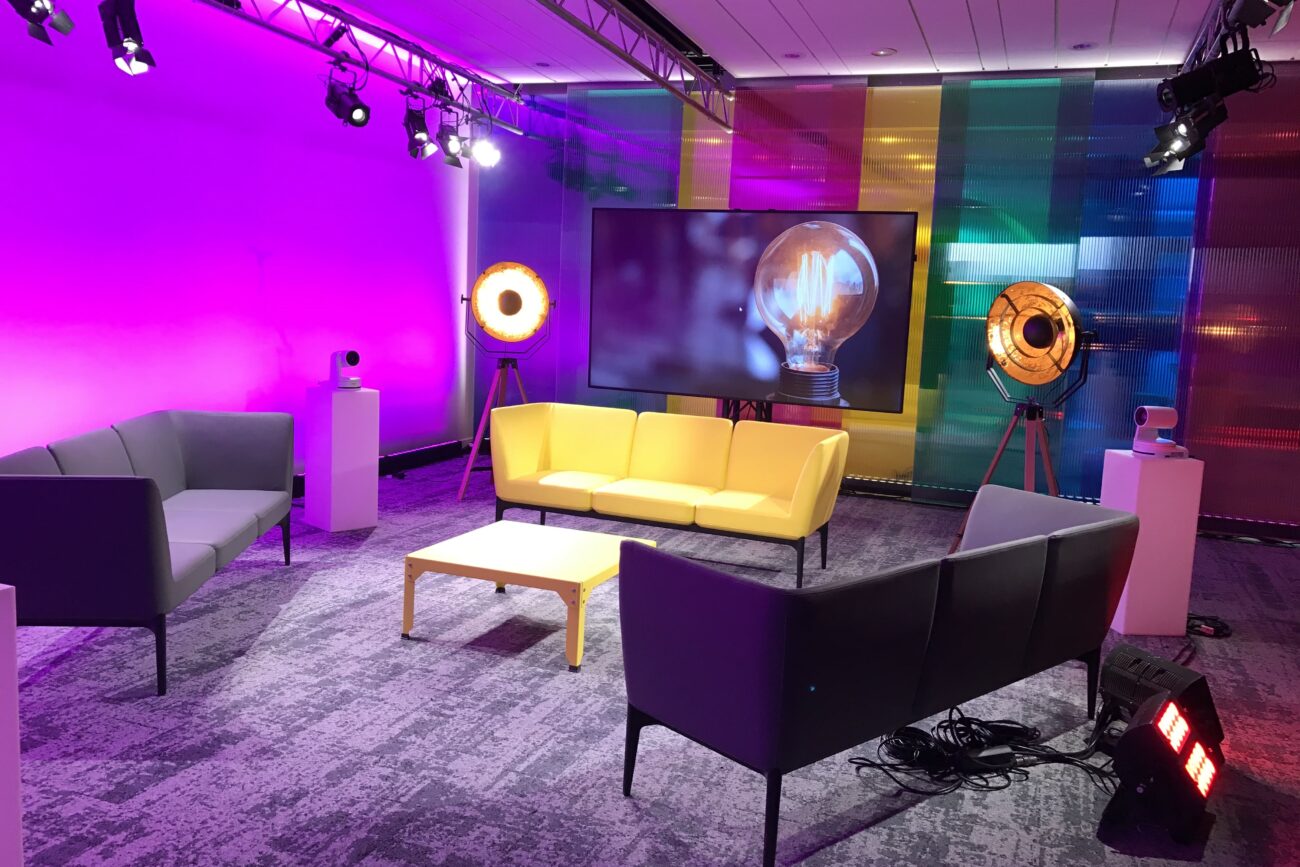 mobilier dans une scénographie innovante